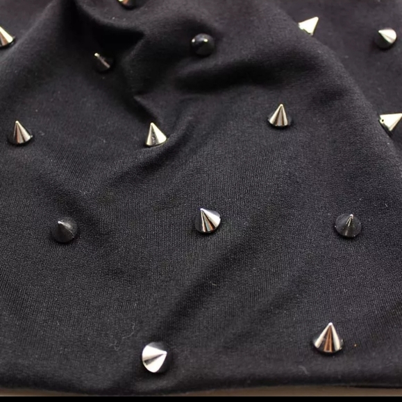 Black Punk spiked beanie cap - Picture 3 of 9